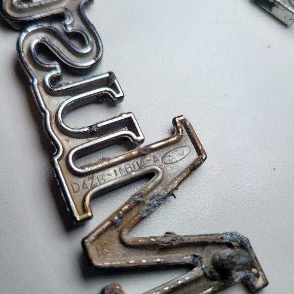 Mustang Emblem Word Chrome Pair Double D4ZB Vibtage 70s Replacement 5 Inch - Picture 4 of 8